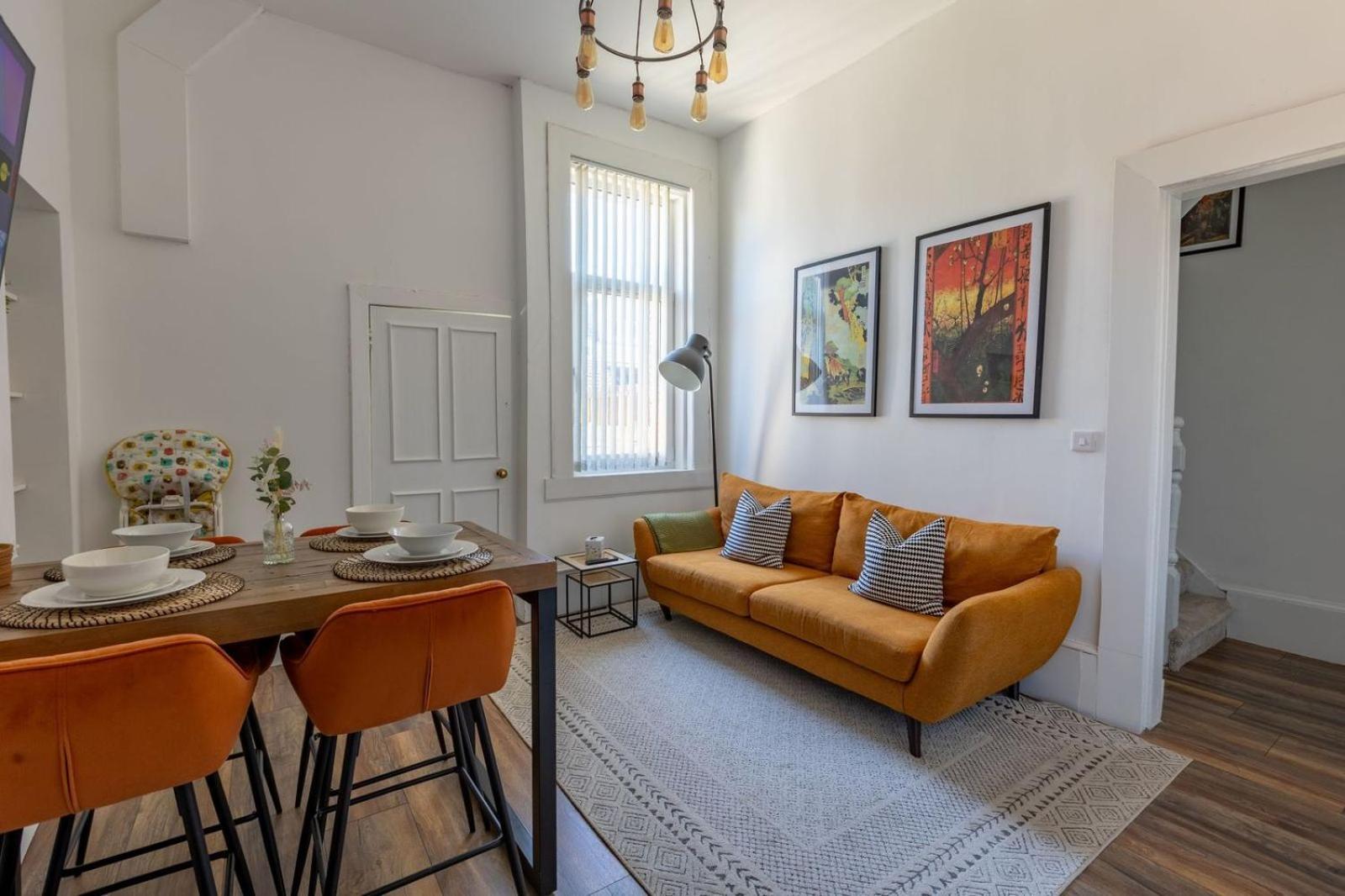 Spacious 3 Bedroom Home In Glasgow - Free Parking Εξωτερικό φωτογραφία
